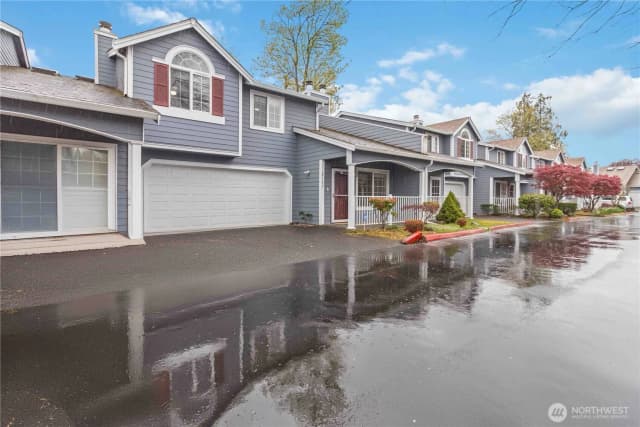 Property photo for 10513 Se 250th Place #f103, Kent photo 2