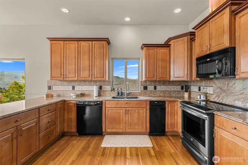 Property photo for 718 Briarwood Drive, East Wenatchee photo 9