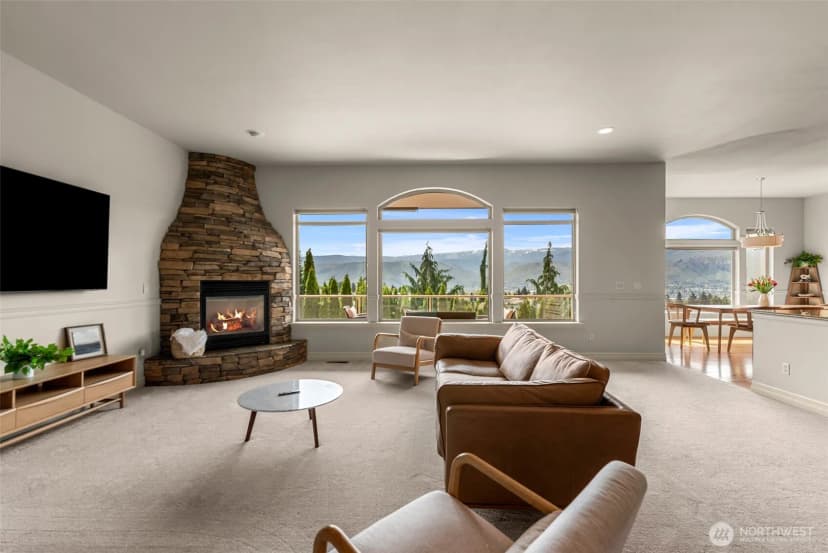 Property photo for 718 Briarwood Drive, East Wenatchee photo 4