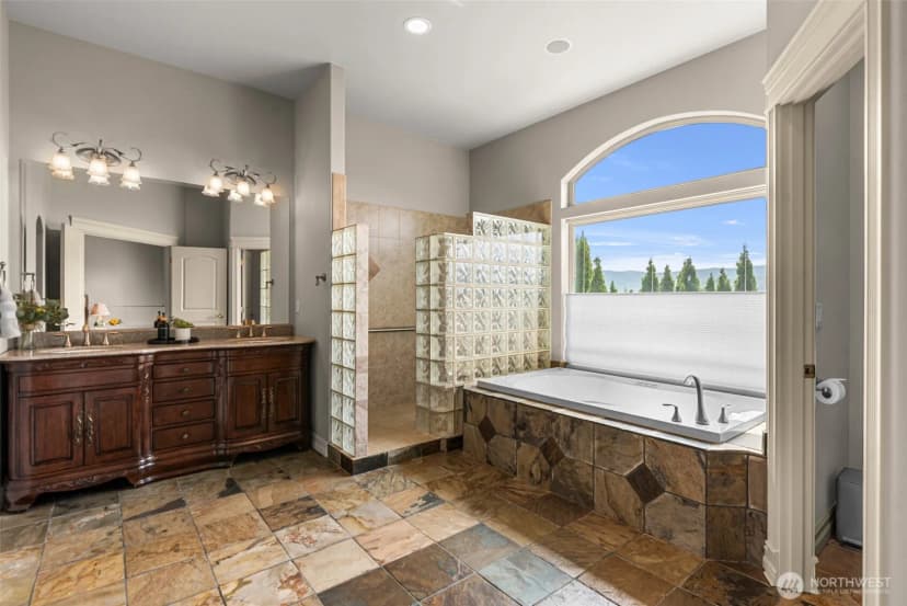 Property photo for 718 Briarwood Drive, East Wenatchee photo 17