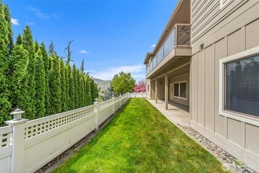 Property photo for 718 Briarwood Drive, East Wenatchee photo 35