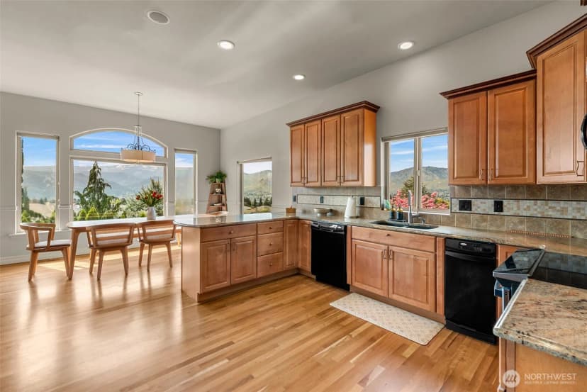 Property photo for 718 Briarwood Drive, East Wenatchee photo 11