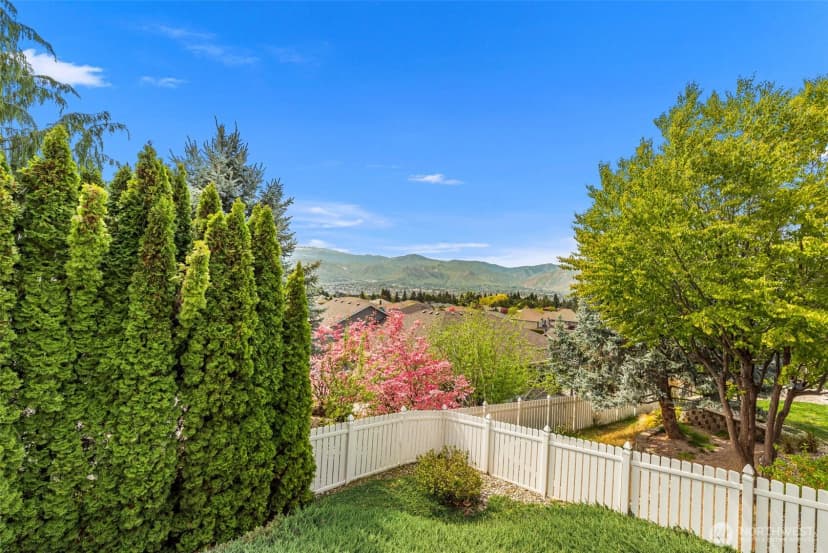 Property photo for 718 Briarwood Drive, East Wenatchee photo 34