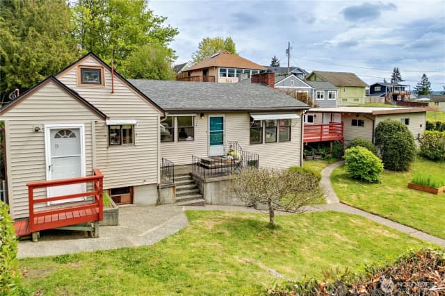 Property photo for 1408 Winfield Avenue, Bremerton photo 2