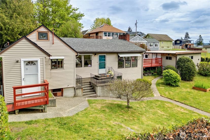 Property photo for 1408 Winfield Avenue, Bremerton photo 2