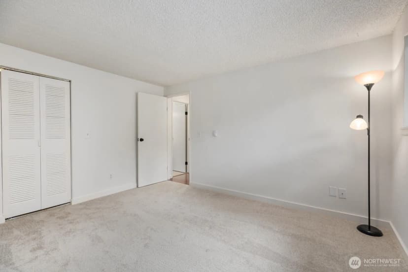 Property photo for 7307 224th Street Sw #d5, Edmonds photo 21