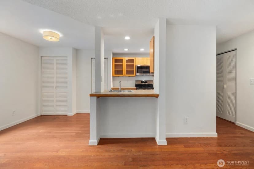 Property photo for 7307 224th Street Sw #d5, Edmonds photo 12