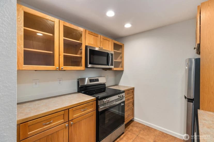 Property photo for 7307 224th Street Sw #d5, Edmonds photo 19
