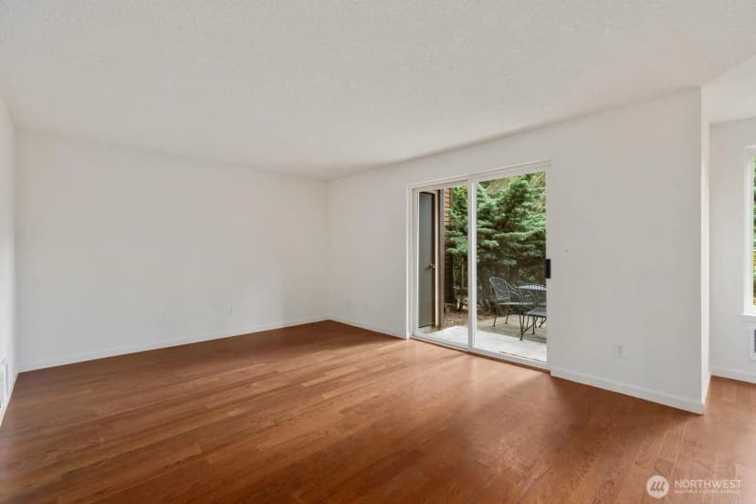 Property photo for 7307 224th Street Sw #d5, Edmonds photo 7