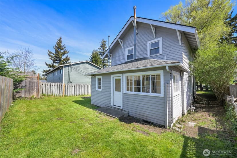 Property photo for 2085 Cottage Place, Ferndale photo 28