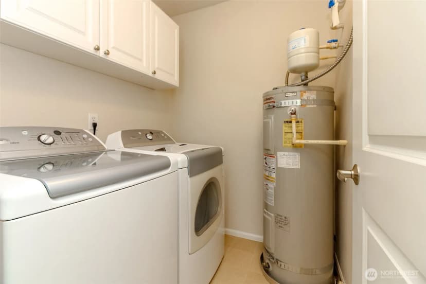 Property photo for 21230 40th Way S #e, Sea Tac photo 19