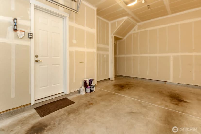 Property photo for 21230 40th Way S #e, Sea Tac photo 21