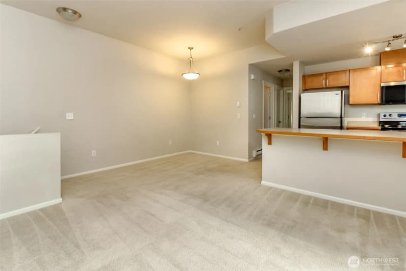 Property photo for 21230 40th Way S #e, Sea Tac photo 6
