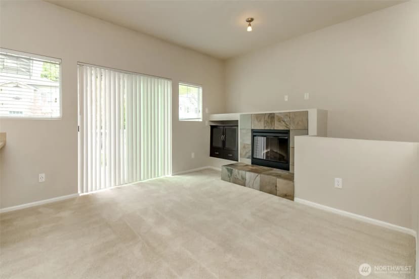 Property photo for 21230 40th Way S #e, Sea Tac photo 4