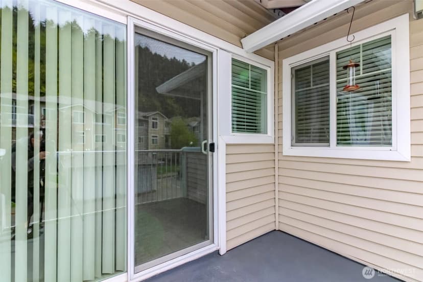 Property photo for 21230 40th Way S #e, Sea Tac photo 26