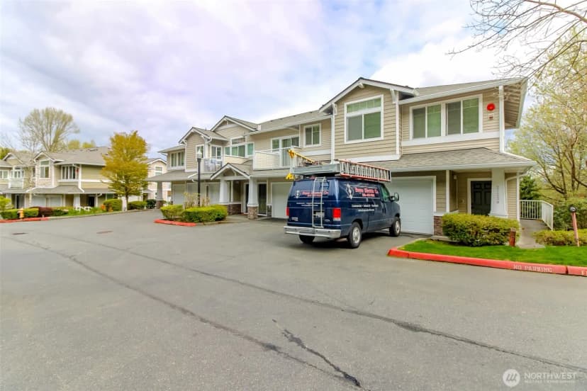 Property photo for 21230 40th Way S #e, Sea Tac photo 23