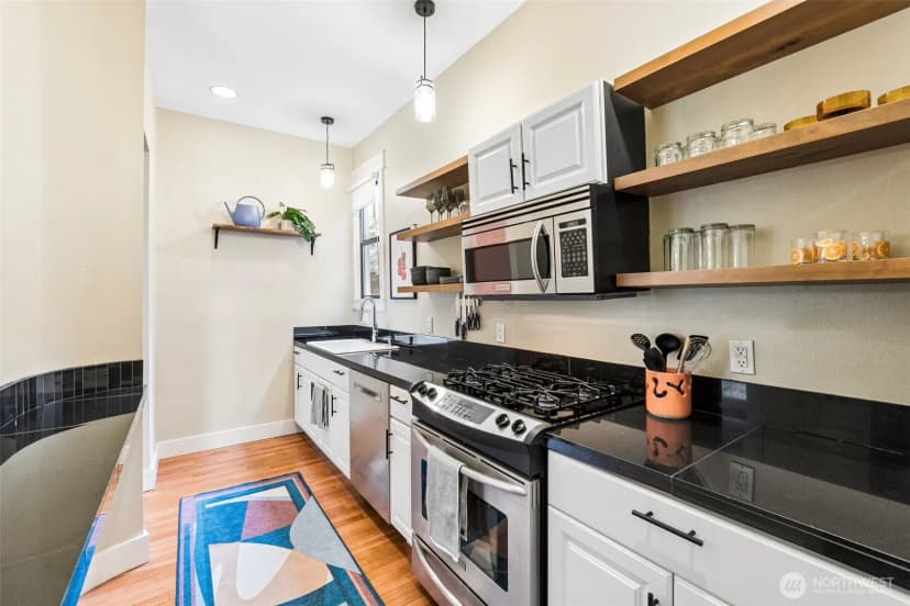 Property photo for 917 18th Avenue #a, Seattle photo 14