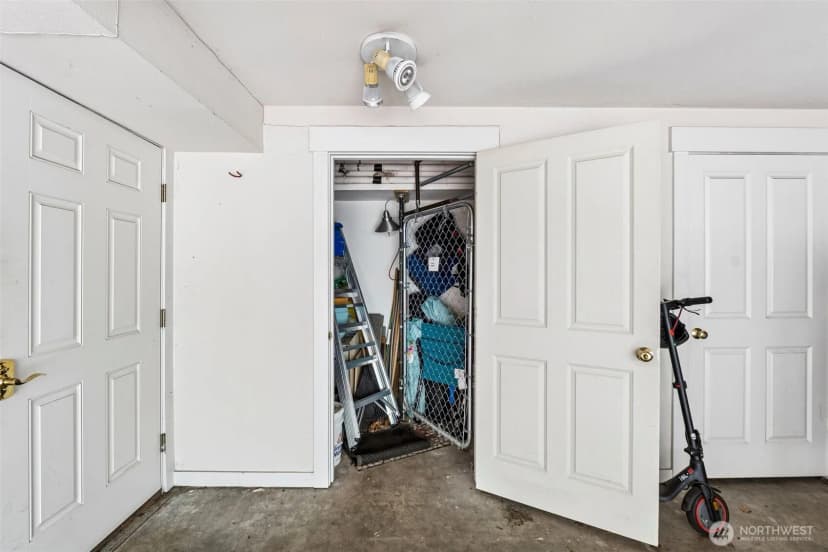 Property photo for 917 18th Avenue #a, Seattle photo 29