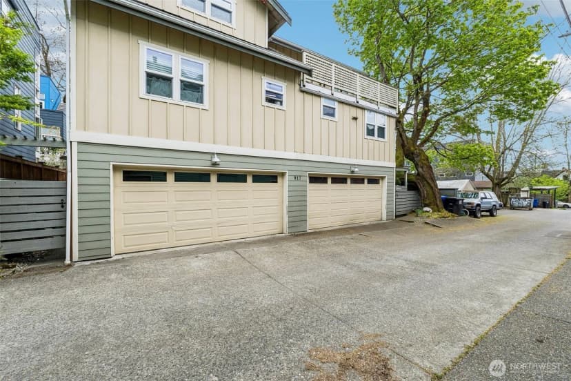 Property photo for 917 18th Avenue #a, Seattle photo 32