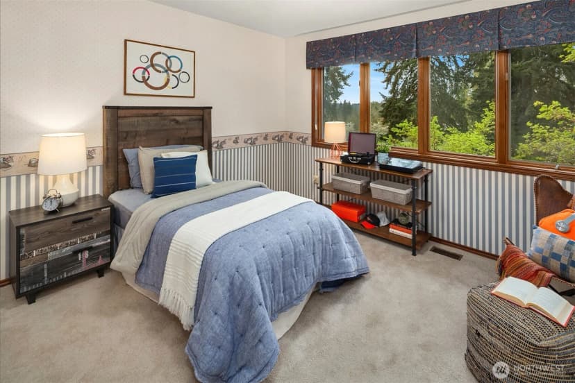 Property photo for 9607 208th Avenue Ne, Redmond photo 35