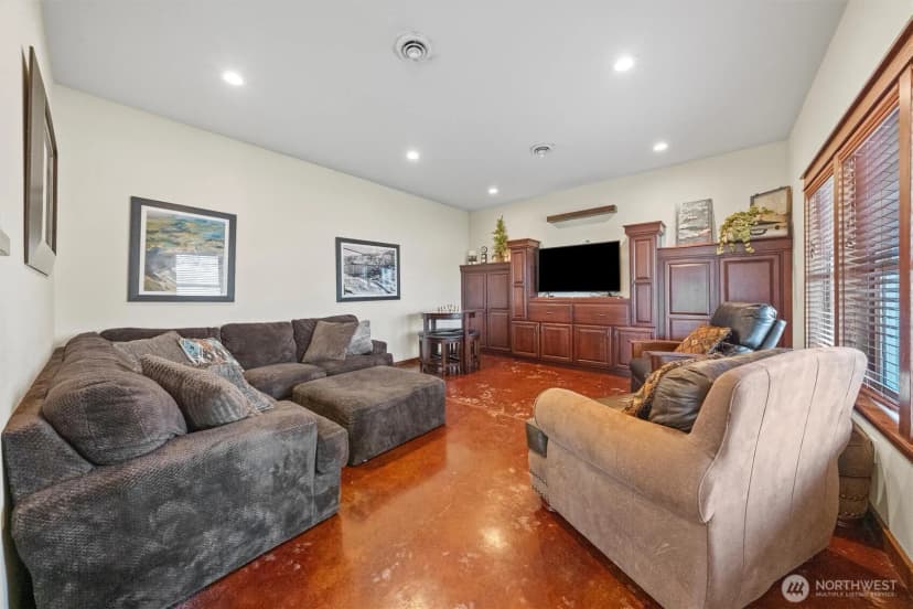 Property photo for 25725 Lincoln Hill Pl E, Creston photo 23