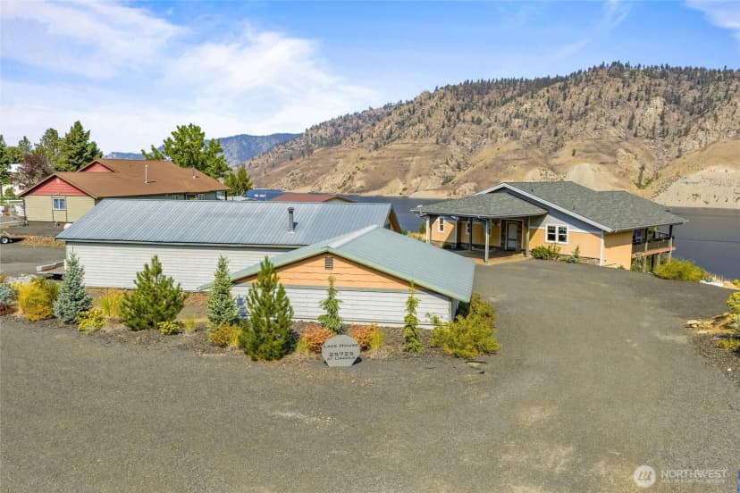 Property photo for 25725 Lincoln Hill Pl E, Creston photo 3