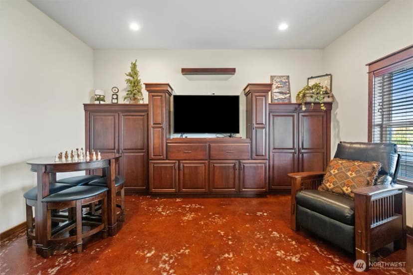 Property photo for 25725 Lincoln Hill Pl E, Creston photo 24