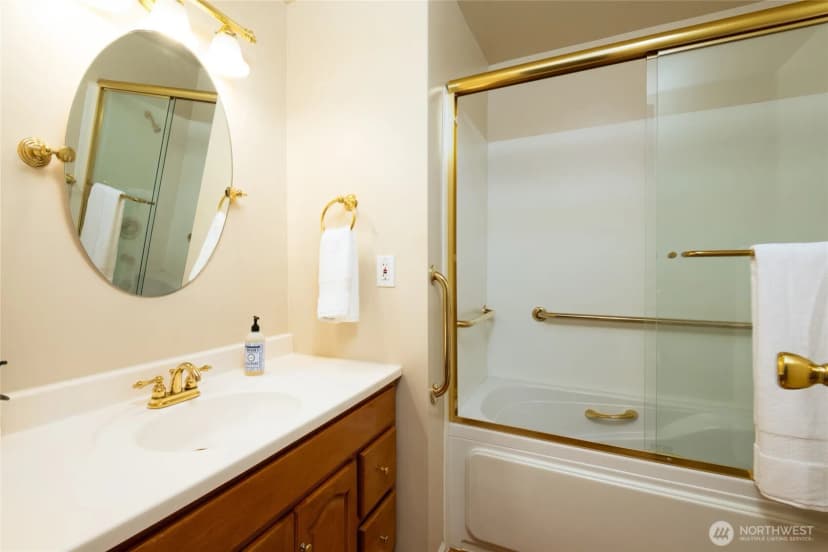 Property photo for 17302 Ne 45th Street #101, Redmond photo 14