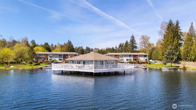 Property photo for 17302 Ne 45th Street #101, Redmond