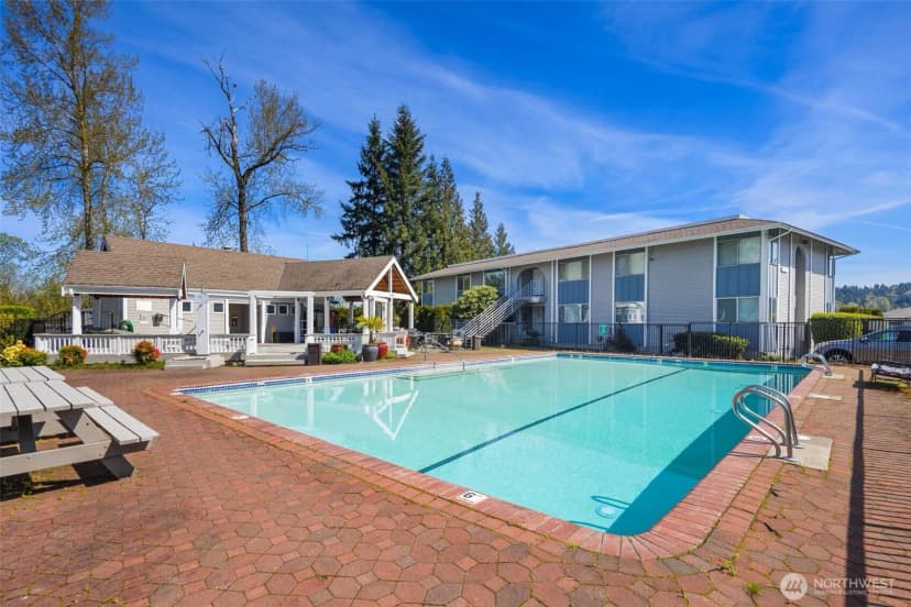 Property photo for 17302 Ne 45th Street #101, Redmond photo 17