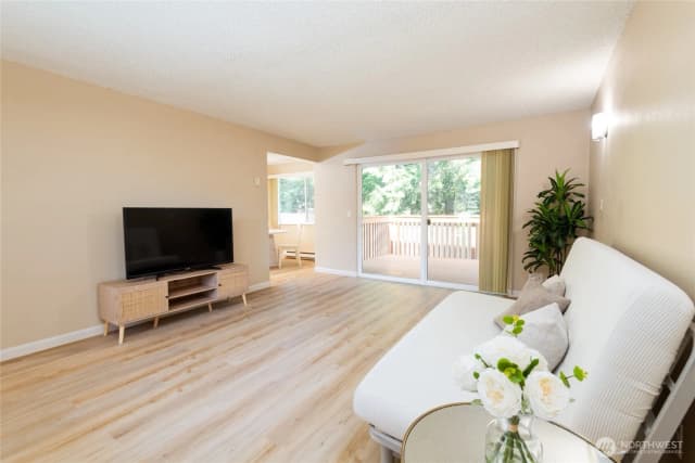 Property photo for 17302 Ne 45th Street #101, Redmond photo 2