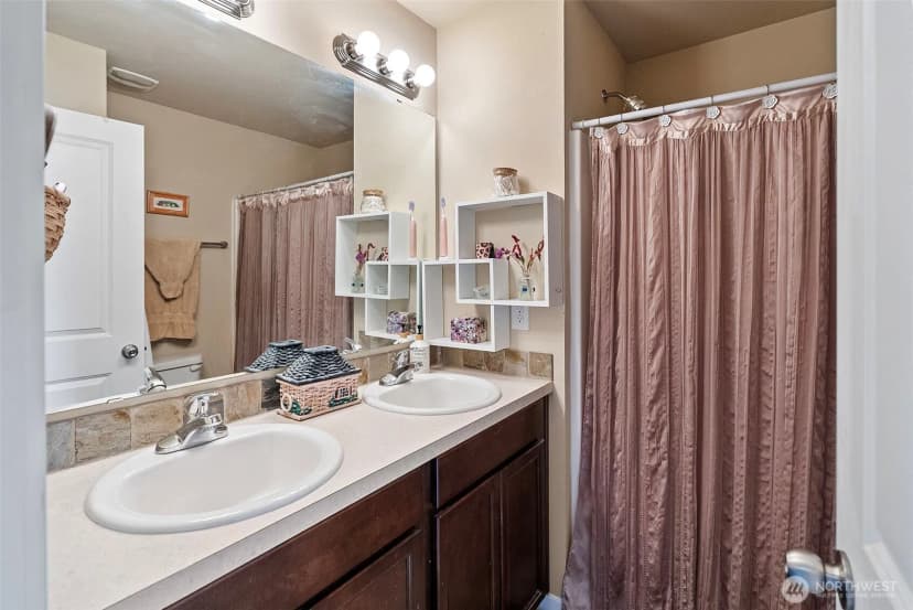 Property photo for 2181 Caleb Place Se, Port Orchard photo 13
