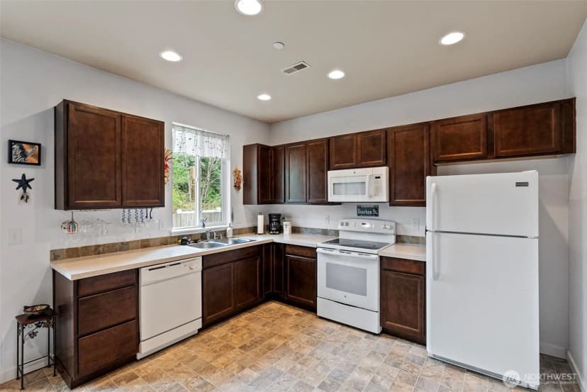 Property photo for 2181 Caleb Place Se, Port Orchard photo 6