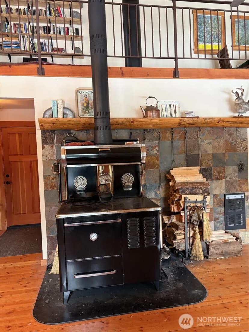Property photo for 19052 Gill Creek Road, Lake Wenatchee photo 8