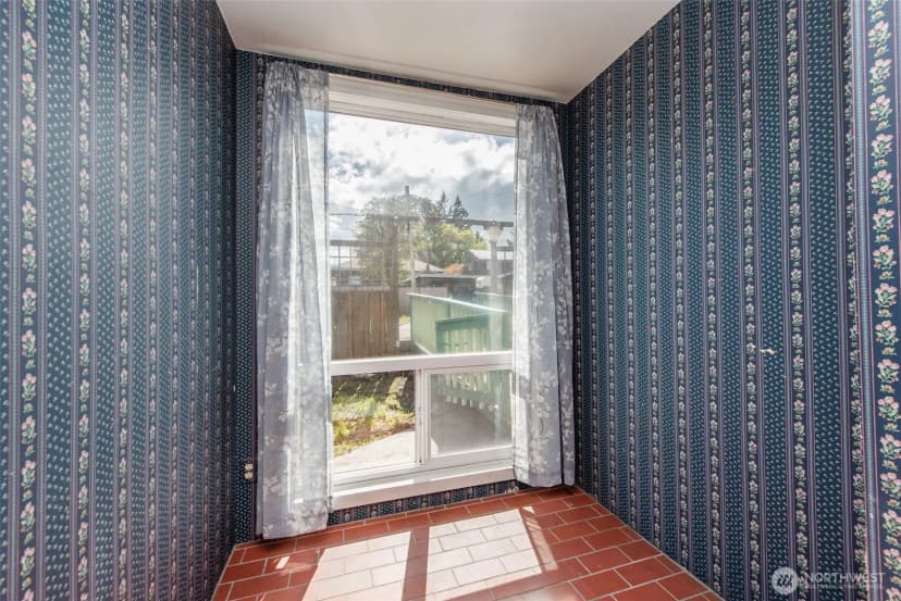 Property photo for 318 W 8th Street, Port Angeles photo 19
