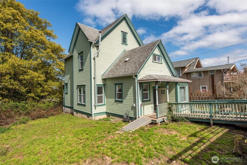 Property photo for 318 W 8th Street, Port Angeles