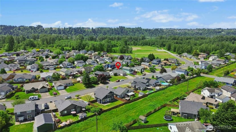 Property photo for 311 Orting Avenue Nw, Orting photo 25