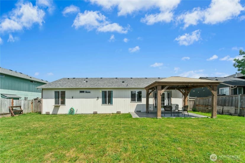 Property photo for 311 Orting Avenue Nw, Orting photo 24