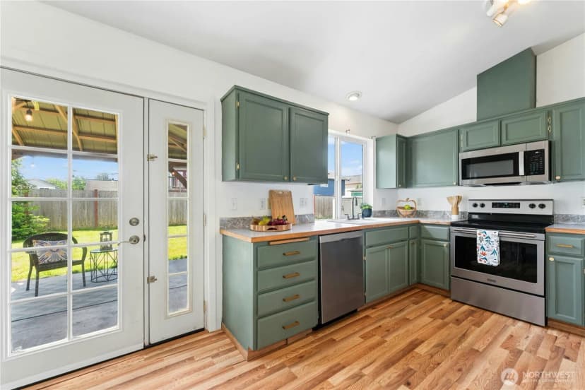 Property photo for 311 Orting Avenue Nw, Orting photo 8