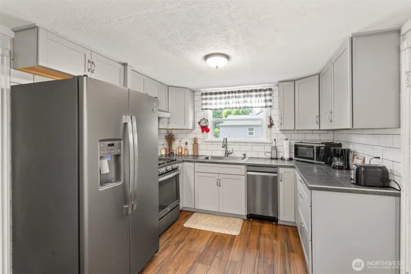 Property photo for 450 Cedar Street, Toledo photo 31