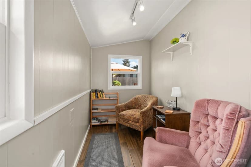 Property photo for 450 Cedar Street, Toledo photo 11