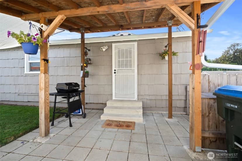 Property photo for 450 Cedar Street, Toledo photo 13