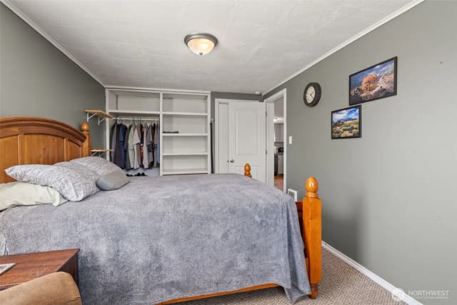 Property photo for 450 Cedar Street, Toledo photo 5