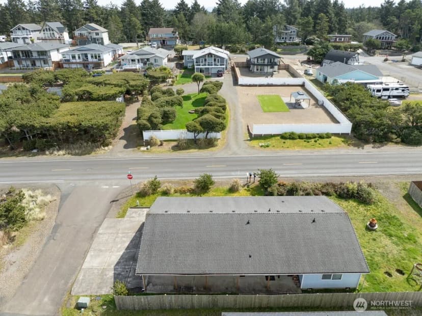 Property photo for 816 325th Street, Ocean Park photo 33