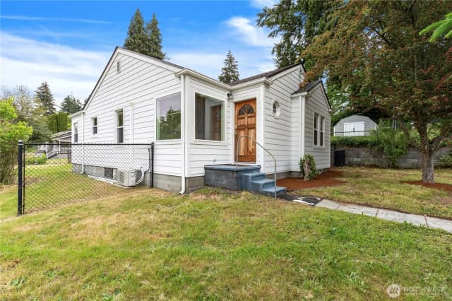 Property photo for 3640 W C Street, Bremerton