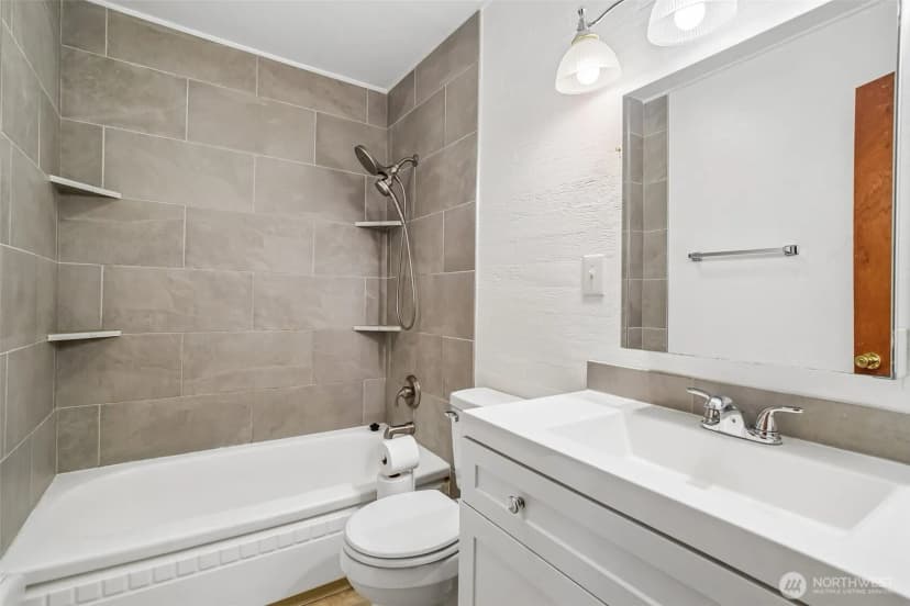 Property photo for 16804 Se 128th Street, Renton photo 16