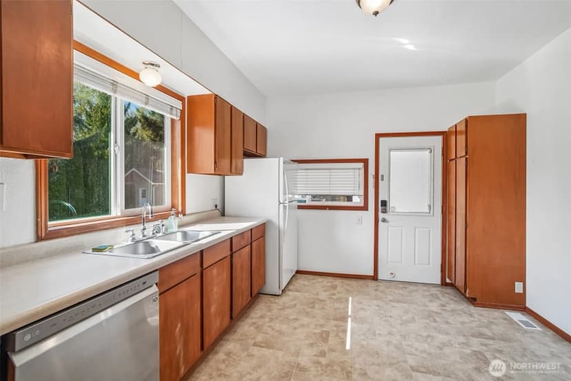 Property photo for 16804 Se 128th Street, Renton photo 10