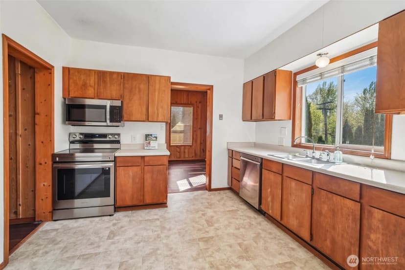 Property photo for 16804 Se 128th Street, Renton photo 12