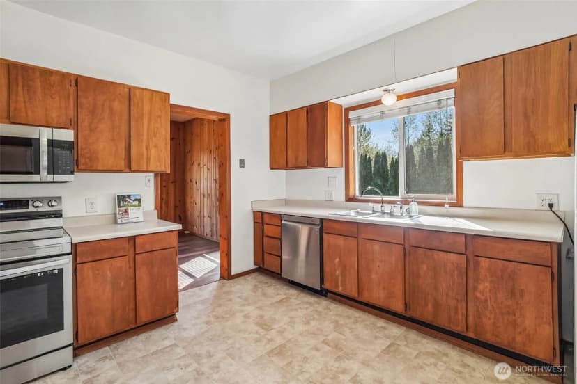 Property photo for 16804 Se 128th Street, Renton photo 11