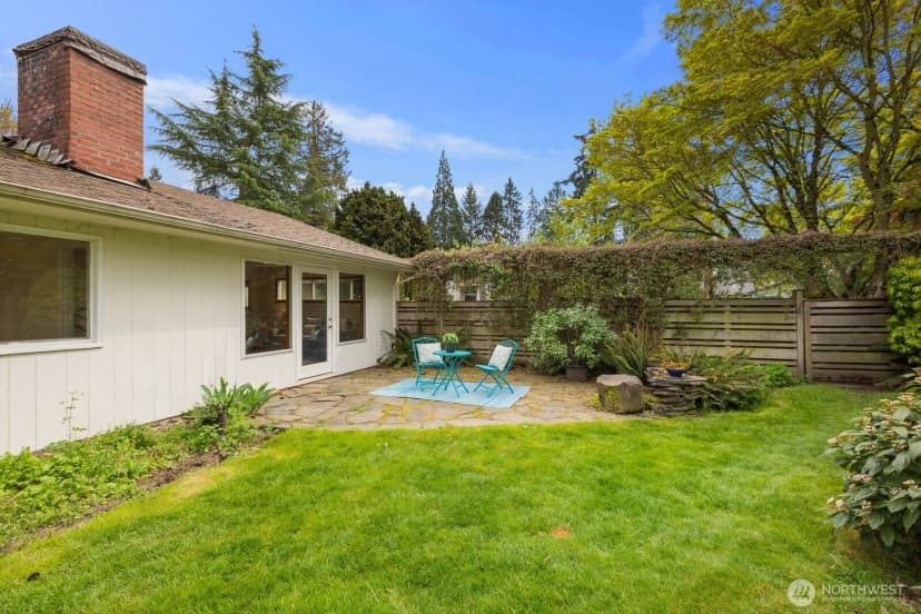 Property photo for 10434 Ne 17th Street, Bellevue photo 30